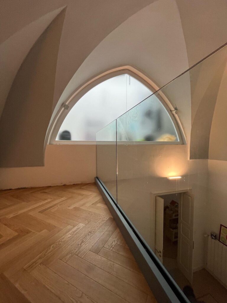 Balaustra senza cornice in vetro laminato